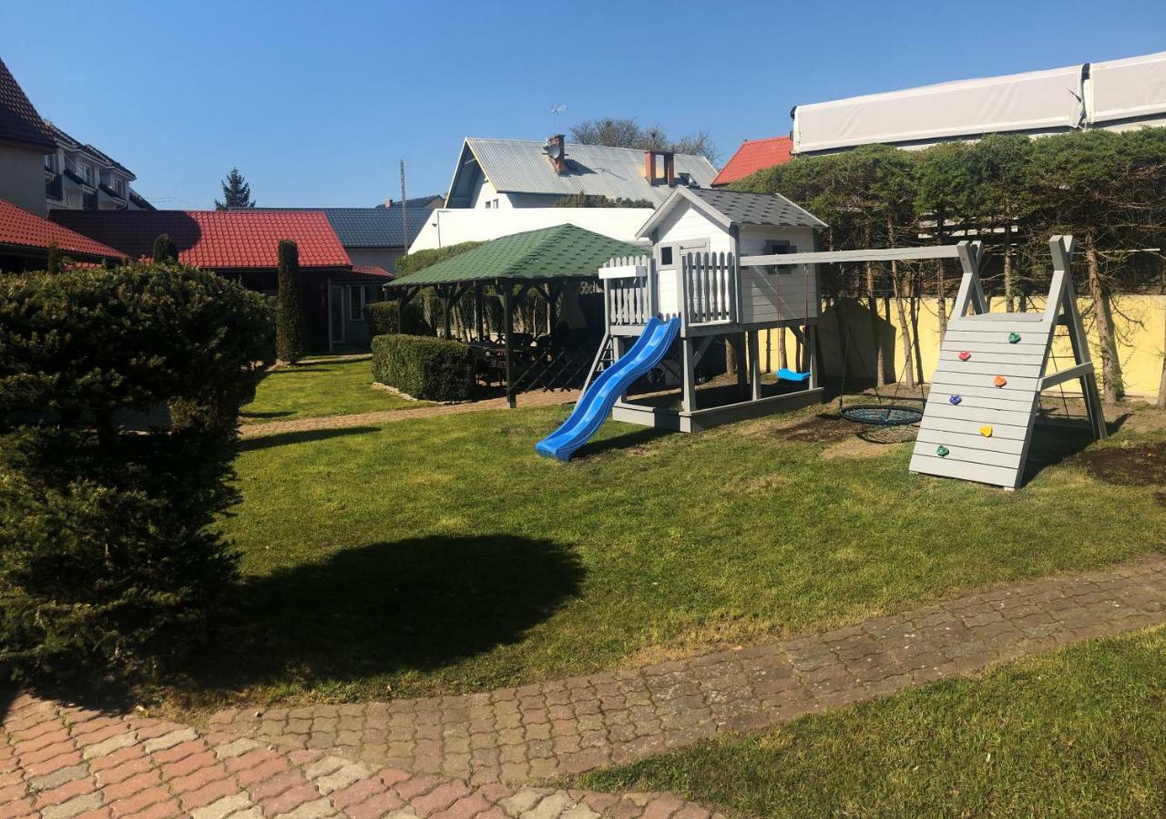 Domki Letniskowe Bartek Rewal Exteriör bild